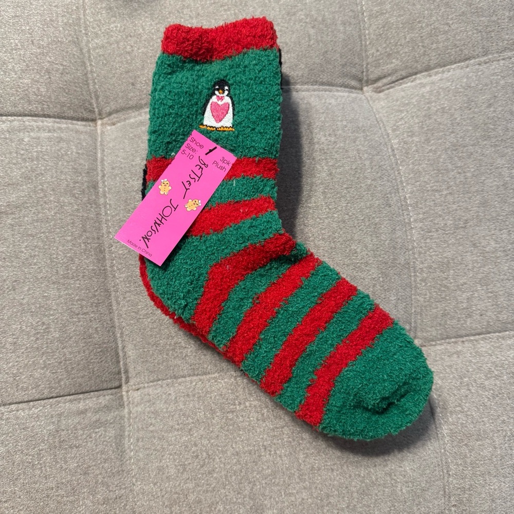 NWT Betsy Johnson fuzzy holiday socks 3pk